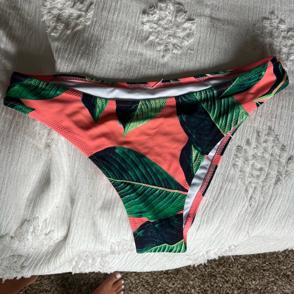 BIKINI BOTTOMS